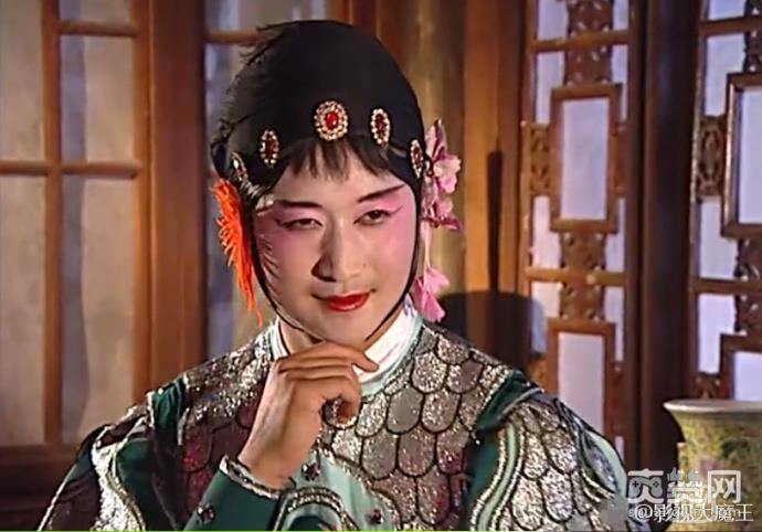 吴京女装旧照曝光，战狼2票房破46亿打脸怒怼战狼2的中戏老师，吴京暗骂自己瞎眼后悔选张翰参演