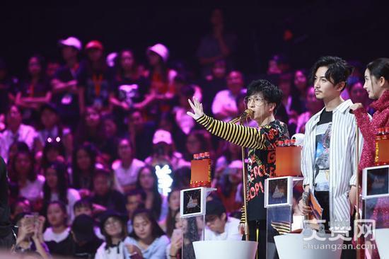 薛之谦怒摔话筒,明日之子,黑幕,爽赞网