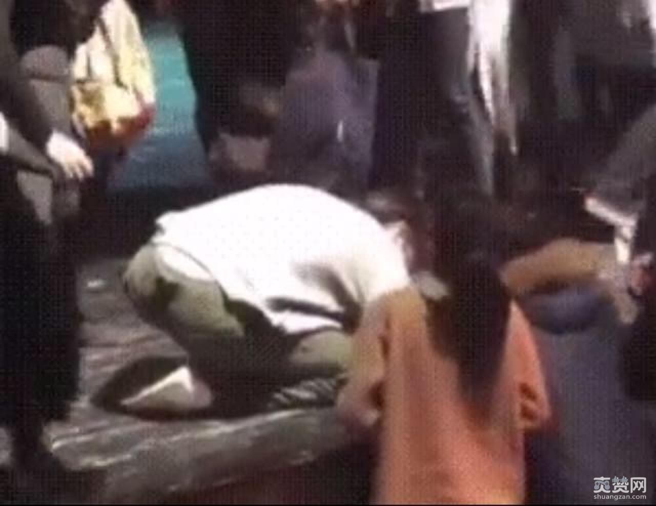 胡歌,签名,跪地,暖男,爽赞网